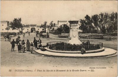 CPA AK MAROC OUDJDA Place du Marche et Monument de la Grande Guerre (31040)