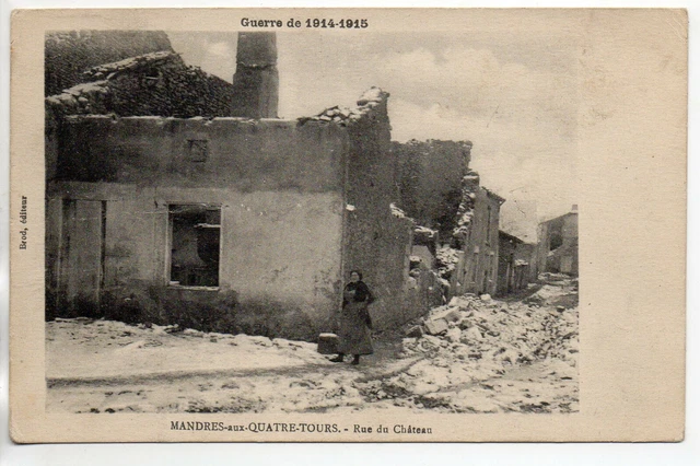 MANDRES AUX QUATTRO TOWERS - Meurthe et Moselle - CPA 54 - La rue du Chateau