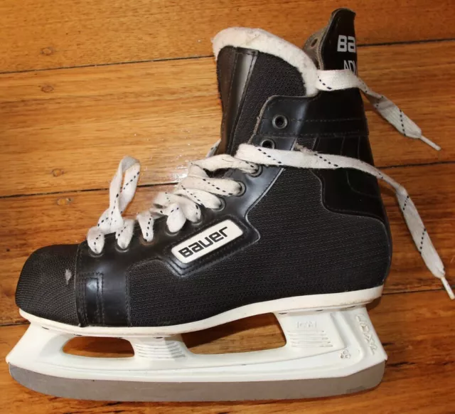 Preloved Bauer Advantage Ice Hockey Skates 7 1/2  263mm/10 1/3" Canadian Skates