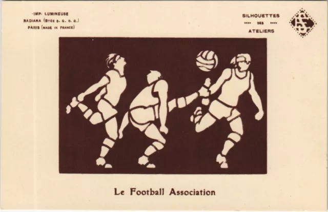 PC SPORTS, SILHOUETTES DES ATELIERS, LE FOOTBALL, Vintage Postcard (B40612)