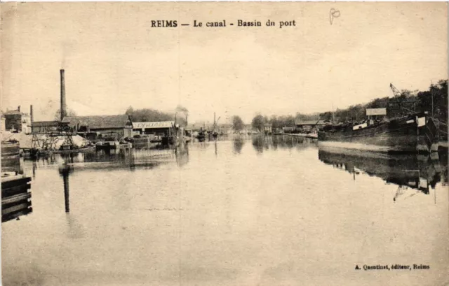 CPA REIMS Le canal Bassin du port (490697)