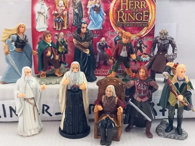 A collection of The Lord of The Rings toy figures by Marvel, including Aragorn, Gandalf, Boromir, Le