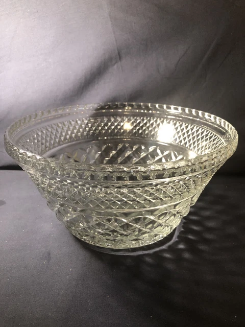 ANCHOR HOCKING WEXFORD SERVING BOWL Crystal Glass Bowl 9 1/2 Inch Wide