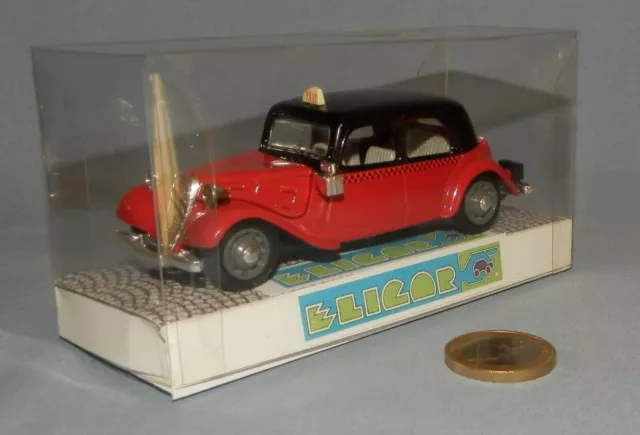 Ex-Norev par Eligor 1/43 : Citroën 11cv Traction "Taxi"