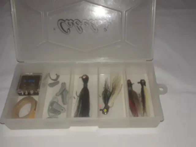 4 VINTAGE FEATHER Fly Fishing Lures And Tackle In Small Cabelas
