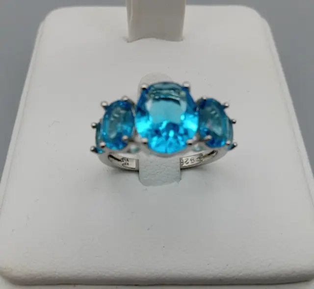 925 Sterling Silver Blue Glass Faux Topaz Ring Size 6 2.66 gr Stunning Color Wow