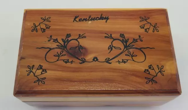 WOODEN Mini LANE CEDAR CHEST Kentucky Jewelry Box Treasure Chest Trinkets
