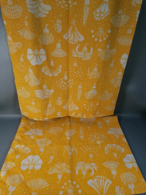 vintage Pair of yellow and white cotton oxford pillowcases home interior bedding