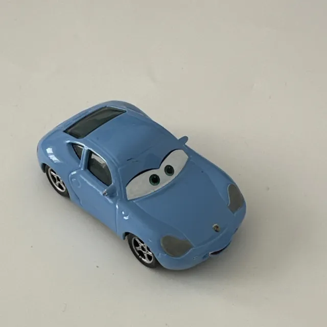 SALLY MCQUEEN GIRLFRIEND CAR Disney Pixar Cars 1:55 Diecast Bundle SEE Mater DJ
