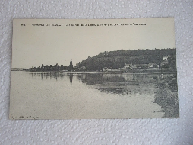 CPA - POUGUES LES EAUX - Les bords de Loire  la ferme et le chateau de Soulangis