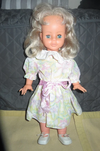 poupée RAYNAL Isabelle? 1971 parlant (non testé) 50cm + TINNIE 1978 38cm offert