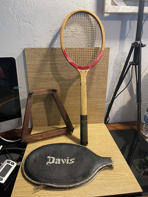 Miroir en forme de raquette de tennis : l'accessoire déco styléBen & Flo