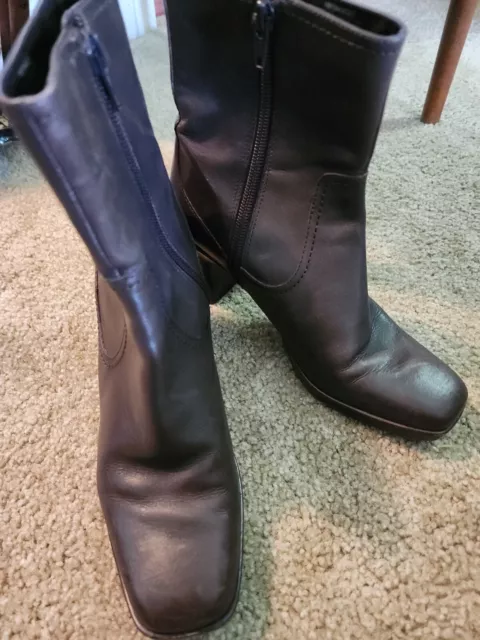 Womens Nine West  Brown Half Boots Size 5 1/2  M   Zipper Boots,No Box