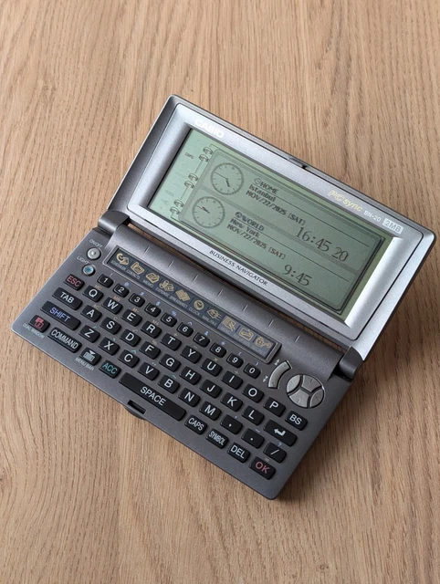 SHARP Zaurus SL-C1000 PDA fonctionnement confirmé console rétro objet collection RARE