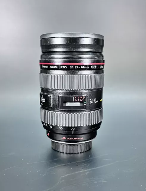 Canon EF 24-70mm f/2.8 L USM AF Zoom Lens W/caps  Good Condition!