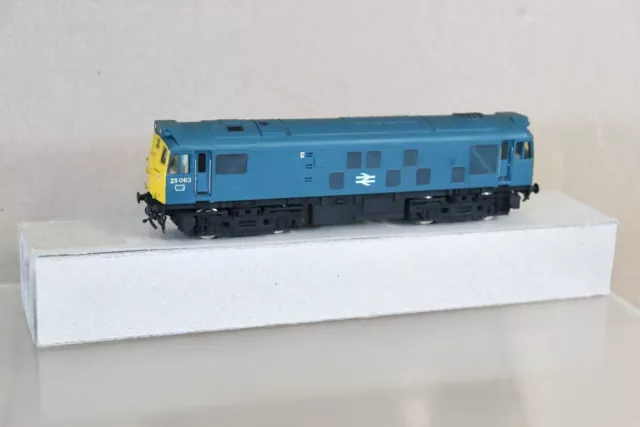 Hornby R068 Kit Construit Re Peint BR Bleu Classe 25 Locomotive Diesel 25063