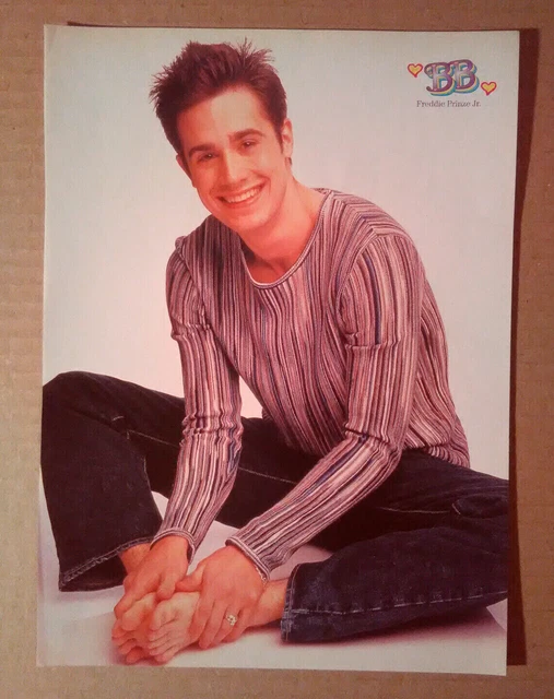 MAGAZINE PINUP FREDDIE PRINZE Jr Barefoot 1990s Back ABS BREEN