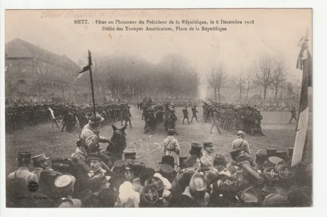 METZ  - Moselle - CPA 57 - Militaire - 1918 défilé des troupes Americaines