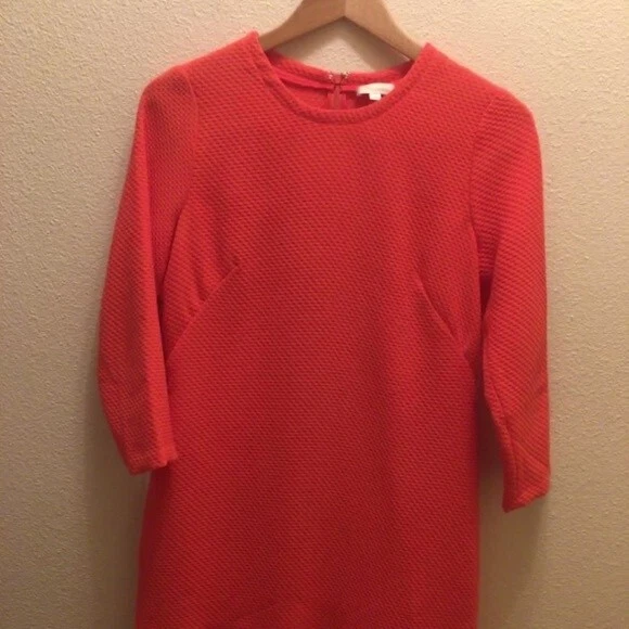 Shoshanna Dress, 3/4 Sleeve Length, 100% Polyester, Made in USA - Size 6     (A)