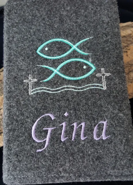 Gotteslob Hülle aus Wollfilz mit Namen Fische Wellen Kreuz Mädchen zur Kommunion