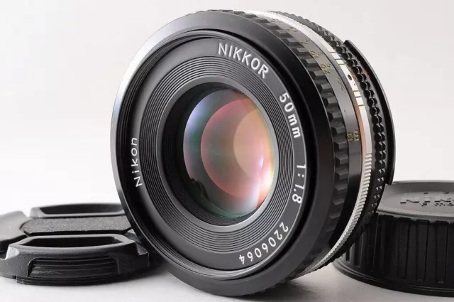 „Fast neuwertig“: NIKON AIS NIKKOR 50 mm F/1,8 MF Standard-Pancake-Objektiv...