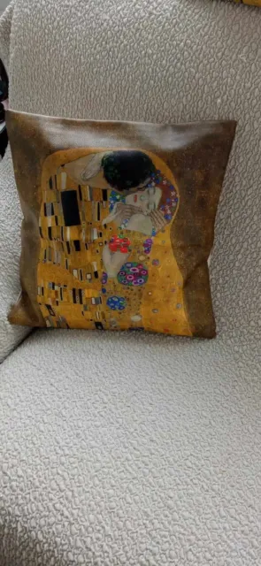 Housses de coussins mesurant 40 x 40 cm mettant en Klimt.