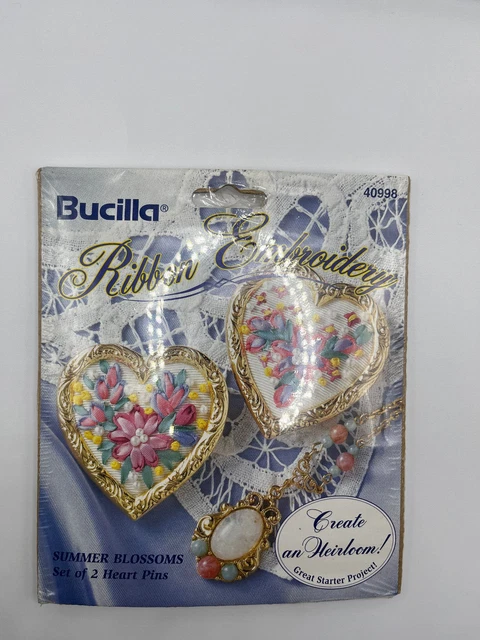 Cinta Bucilla Bordado Flores de Verano Alfileres para Corazón 40998 Nuevo en Paquete