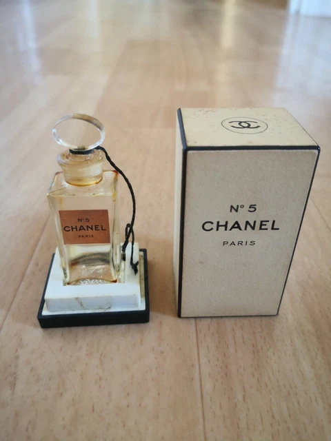 VINTAGE PERFUME BOTTLE CHANEL No 5 MADE IN FRANCE COLLECTIBLES GLASS  MINIATURE