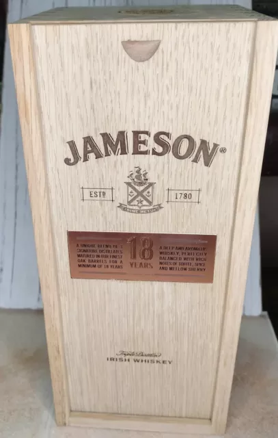 JAMESON Irish Whiskey Liquor Triple Distilled 18 Years Wood Box w/ Empty Bottle