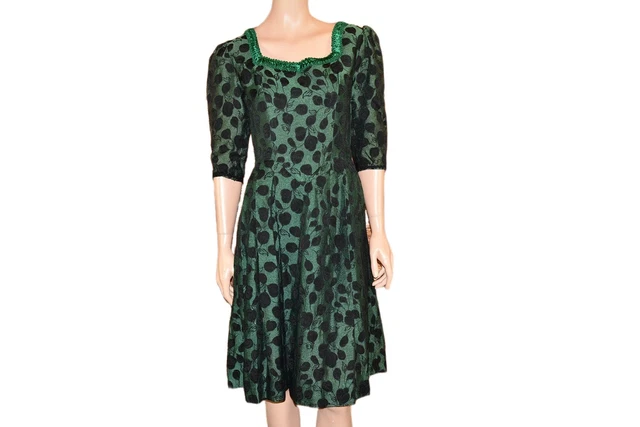 Vintage Oktoberfest midi dress Green floral Dirndl dress