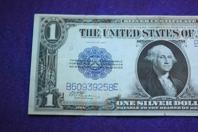 1923 Series $1 Large Silver Certificate Nice Crisp Bill--Fr# 238!  #864 2