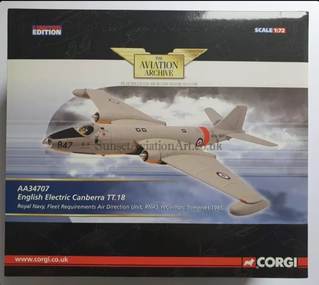 Corgi Aviation English Electric Canberra TT.18 Royal Navy RNAS Yeovilton AA34707