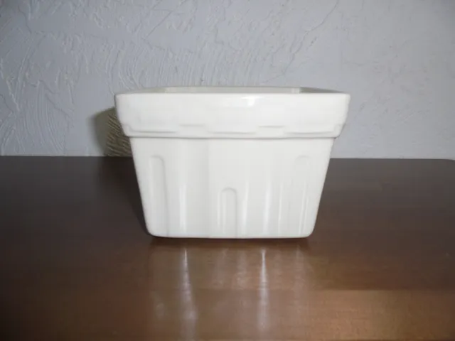 Longaberger Pottery Woven Traditions Ivory Square Berry Bowl in Box