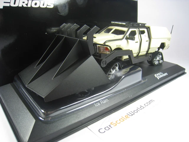International Navistar MXT- MVA - 1/43