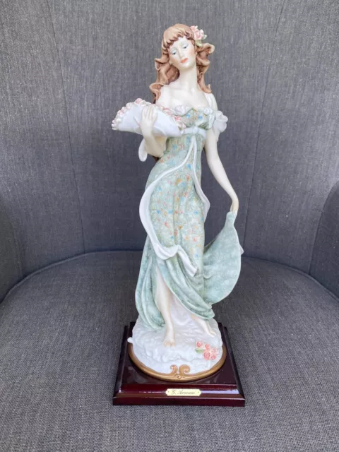 "Lady With Bouquet" Giuseppe Armani 1992 Collector Series Statue