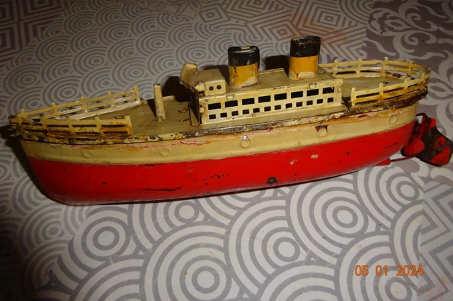 Ancien Bateau Paquebot En Tôle Des Années 30 – Jouet Mécanique Vintage à Collectionner