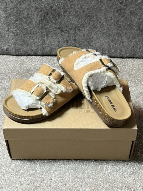 Steve Madden Faux Fur Slides Girls Size 2 Brown Sandals