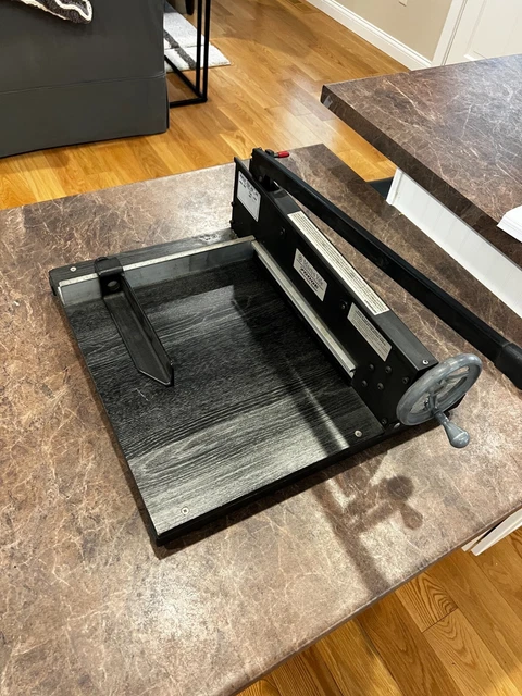 Martin Yale 7000E Paper Cutter Commercial 200-Sheet Stack 12" Read Description