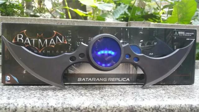 Batman Cosplay Props DC Comics Arkham Knight Prop Replica Batarang Can Light Toy