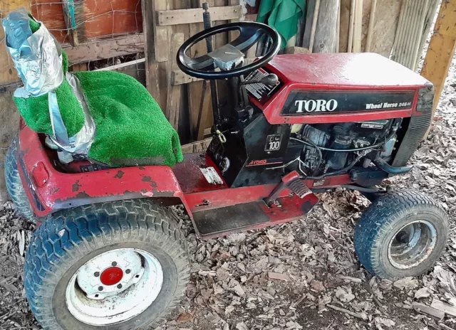 TORO Wheelhorse Mower-no cutting deck. Runner but won't start - see description.