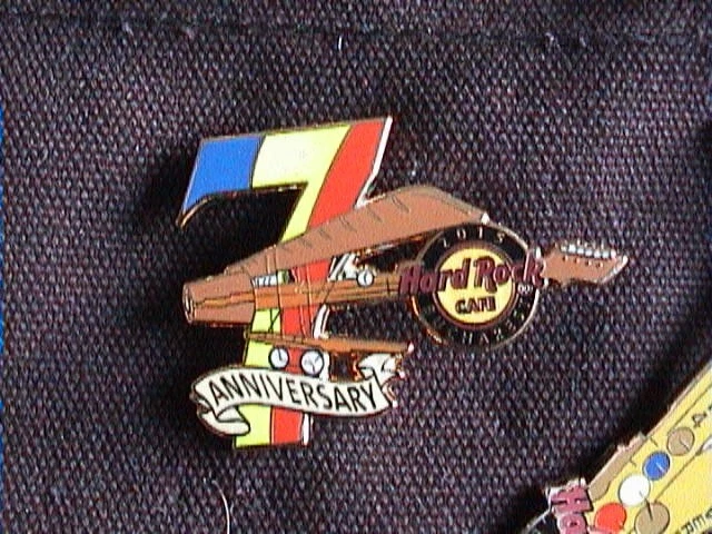 HRC HARD ROCK Cafe Pin Bukarest Bucharest 7. anniversary EUR 15,00 ...