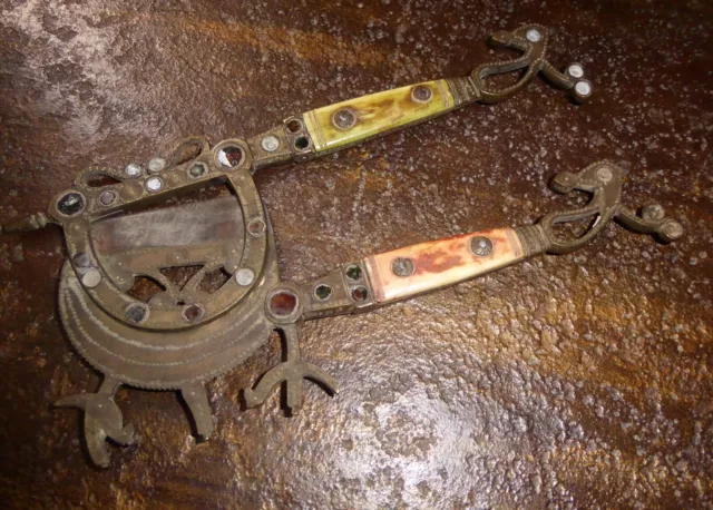 Ancien coupe noix de bétel Inde XIXe