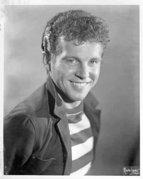 BOBBY VINTON OLD PHOTO Music Band Singer Performer 5 $9.00 - PicClick AU