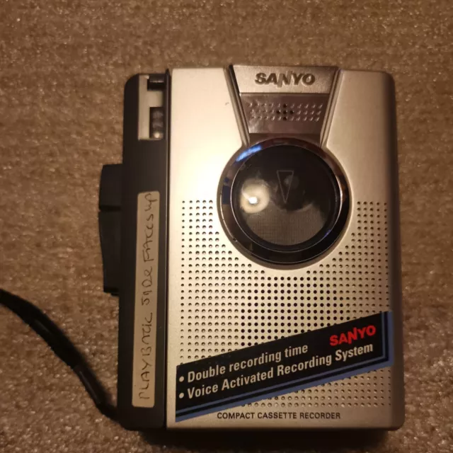Grabadora de voz dictáfono cinta de casete compacta libro de conversación Sanyo TRC-1149.
