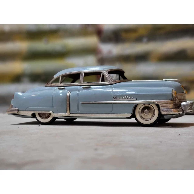 RARE 1950S CADILLAC Tin Friction Toy Car vintage antique Marusan Kosuge