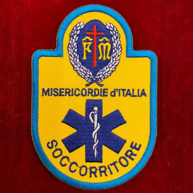 S006 - Distintivo stoffa Arciconfraternita Misericordie d'Italia "Soccorritore"