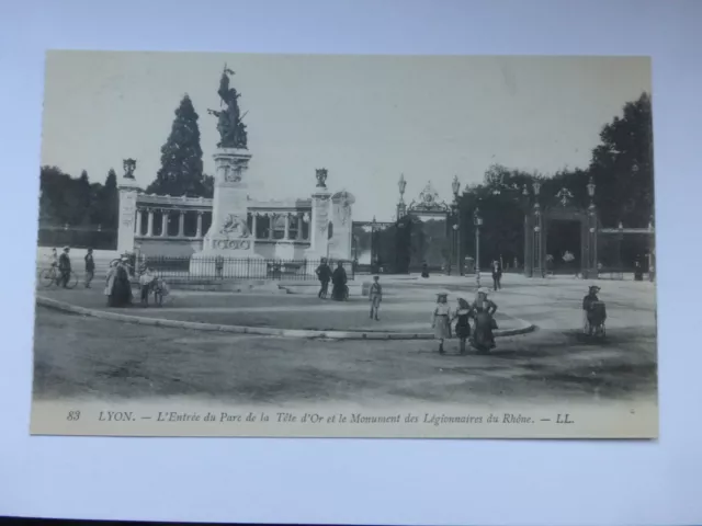 CPA 69 - LYON  Parc de la Tête d'Or - l'l'entrée et le monument des légionnaires