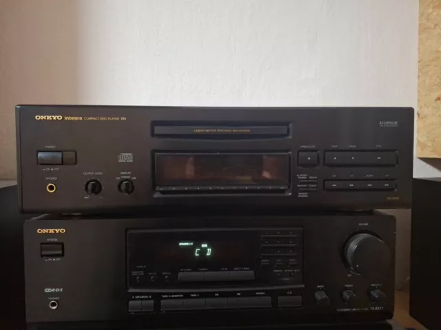 onkyo integra cd player DX 6850