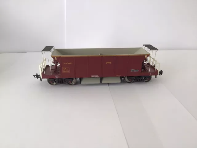 Bachmann OO Gauge 38-132 - Seacow Hopper - EWS Livery OO Gauge