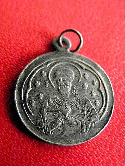 MEDAILLE INSIGNE PELERINAGE A LOURDES DIOCESE SAINT CLAUDE CROIX EUR 14
